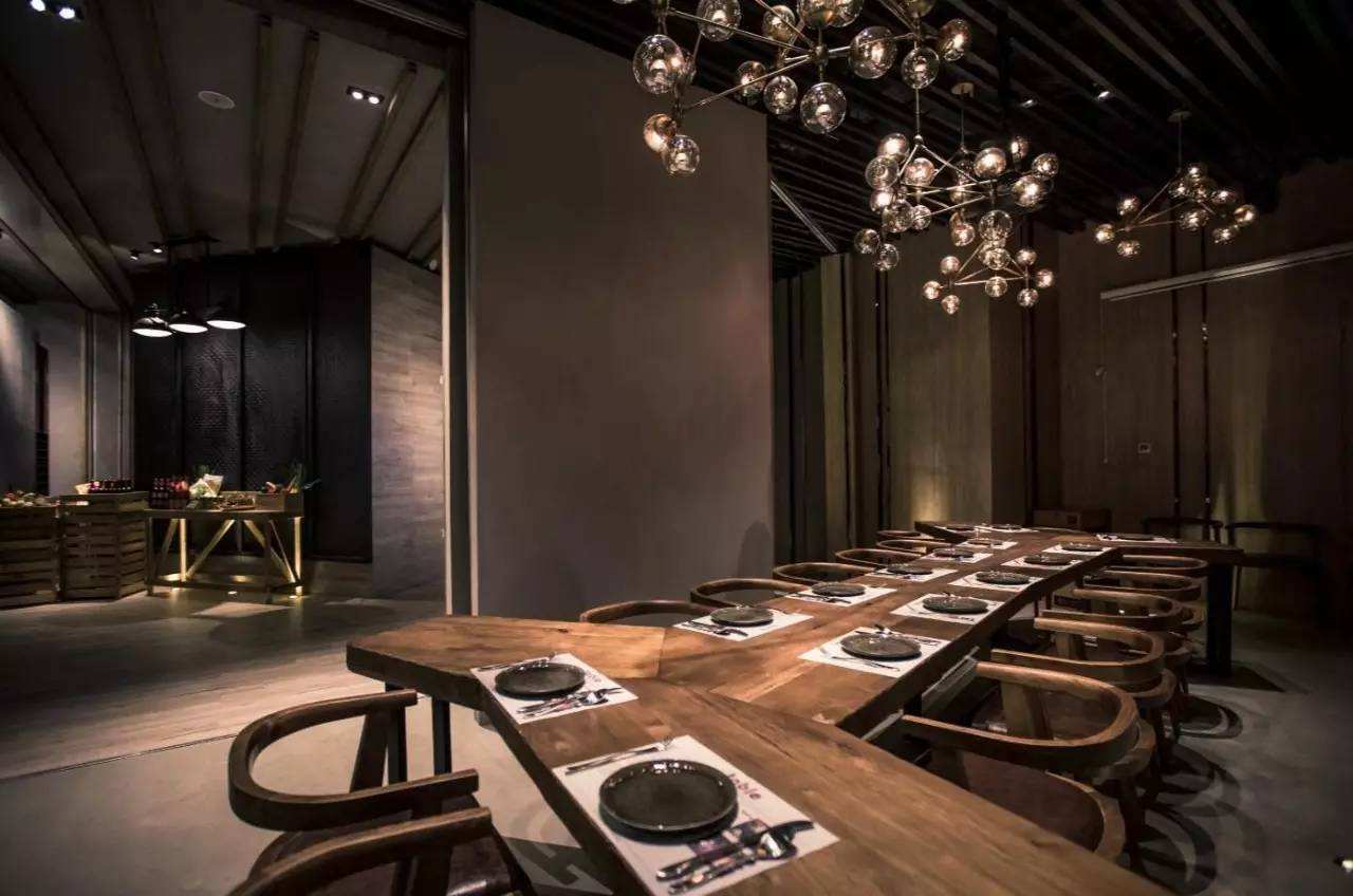 VI设计深圳餐饮空间设计不仅要设计得好，更要能实现有效落地！