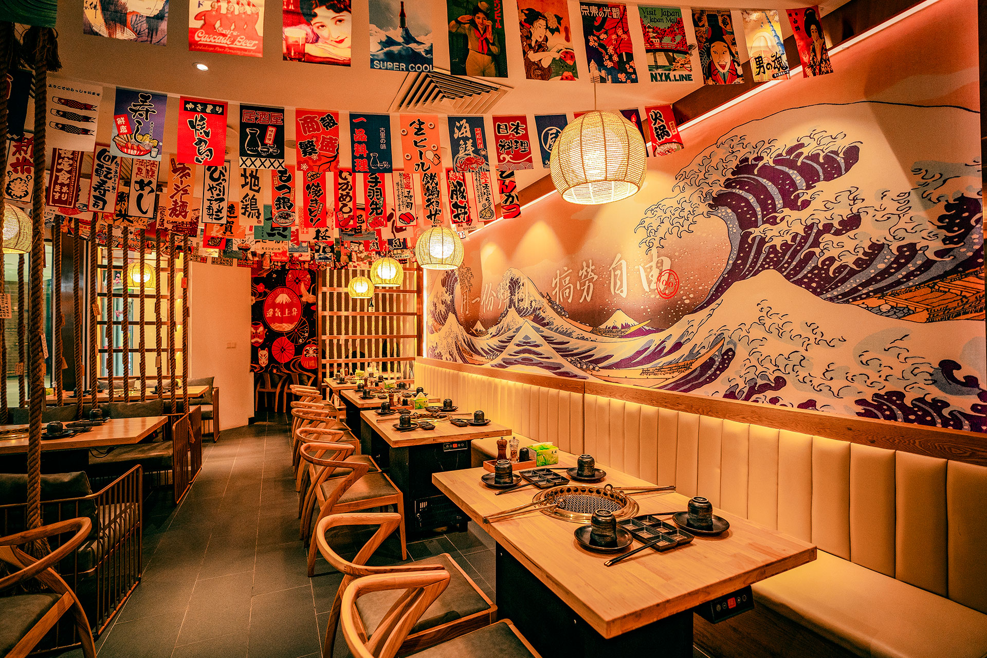 VI设计深圳餐饮空间设计如何才能与众不同？